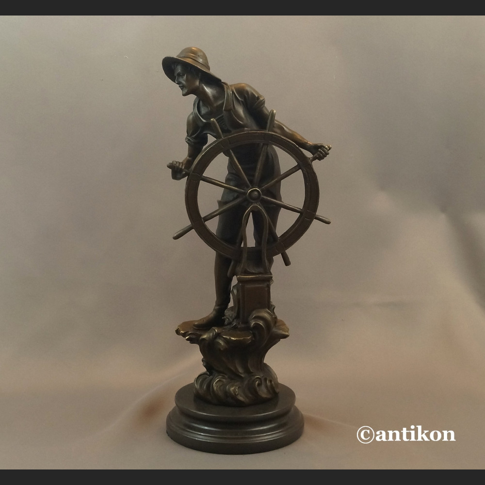 Rybak sternik rzeźba z brązu duży okaz Rybak sternik rzeźba z brązu duży okaz