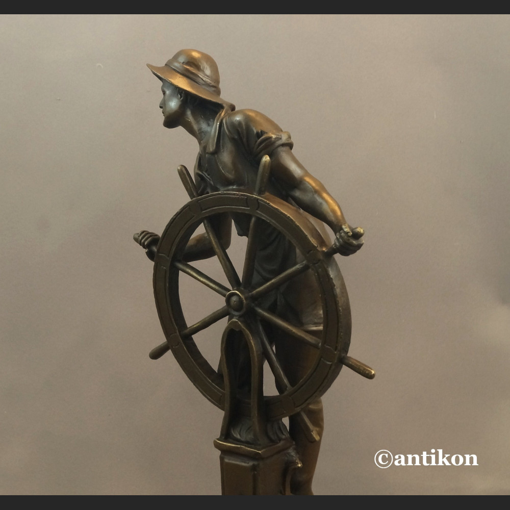 Rybak sternik rzeźba z brązu duży okaz Rybak sternik rzeźba z brązu duży okaz