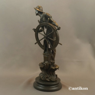 Rybak sternik rzeźba z brązu duży okaz Rybak sternik rzeźba z brązu duży okaz