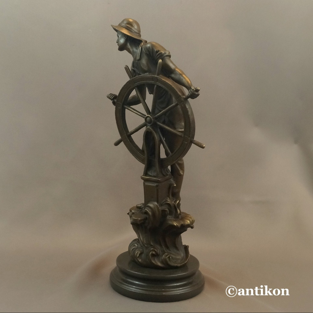 Rybak sternik rzeźba z brązu duży okaz Rybak sternik rzeźba z brązu duży okaz