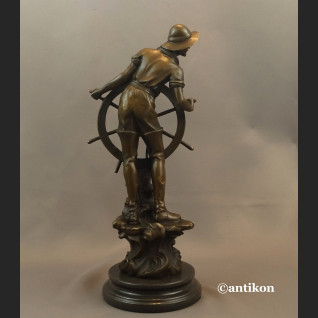 Rybak sternik rzeźba z brązu duży okaz Rybak sternik rzeźba z brązu duży okaz