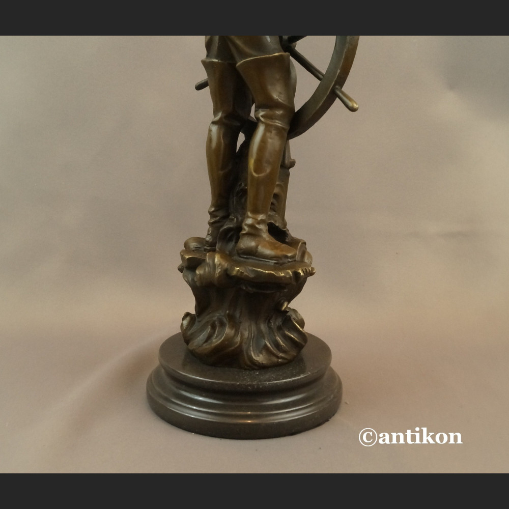 Rybak sternik rzeźba z brązu duży okaz Rybak sternik rzeźba z brązu duży okaz