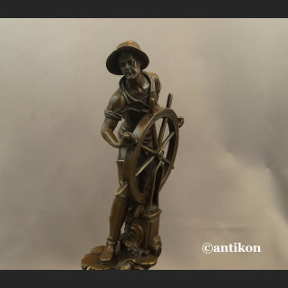 Rybak sternik rzeźba z brązu duży okaz Rybak sternik rzeźba z brązu duży okaz
