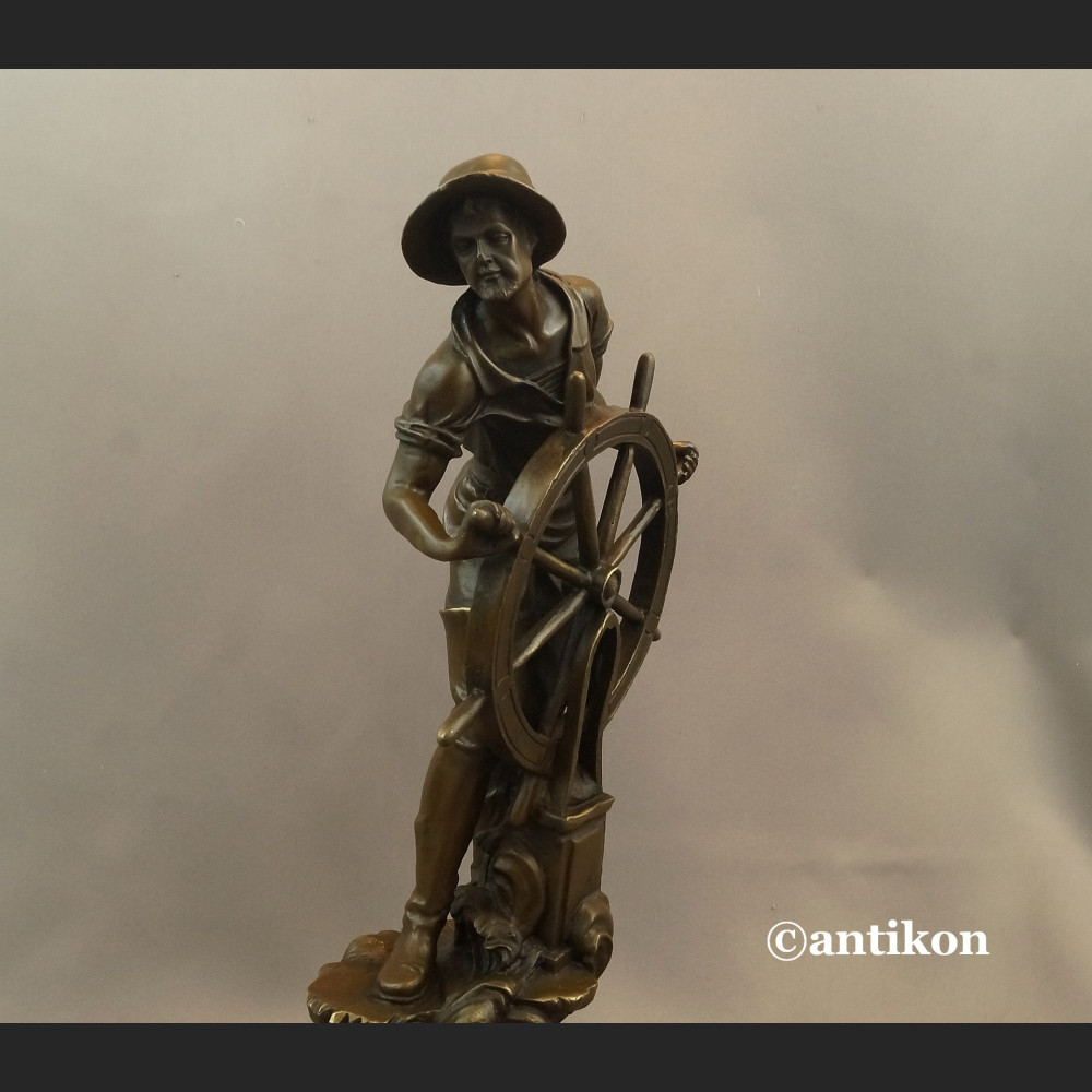 Rybak sternik rzeźba z brązu duży okaz Rybak sternik rzeźba z brązu duży okaz
