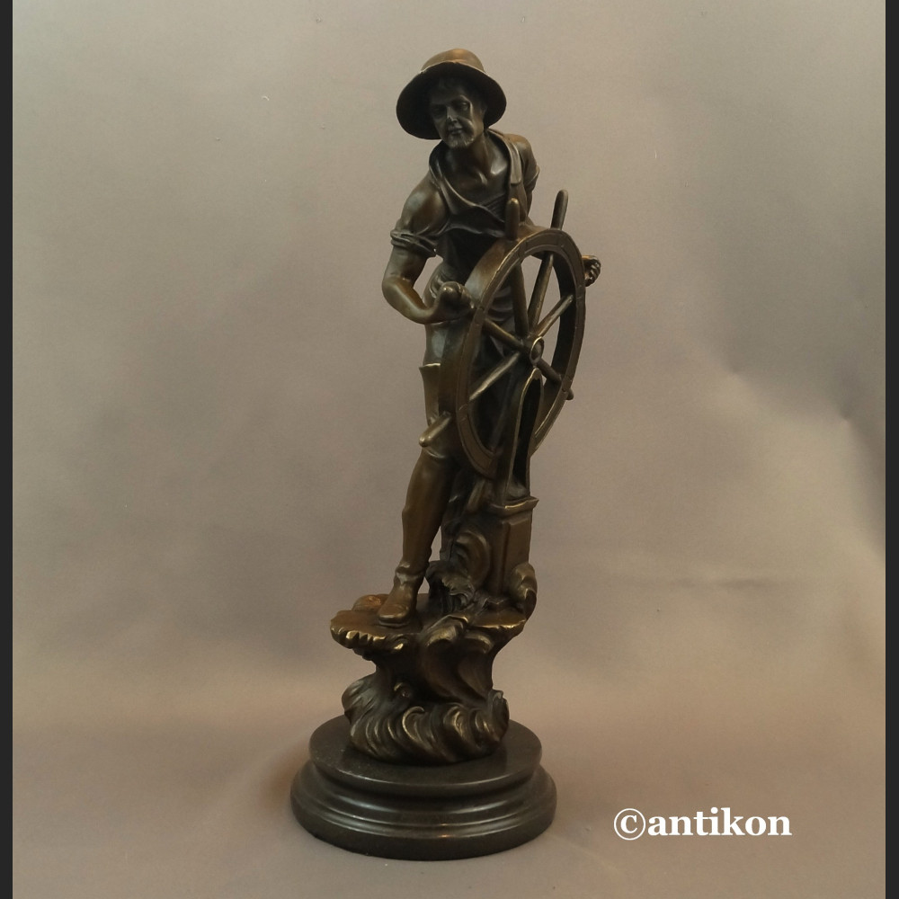 Rybak sternik rzeźba z brązu duży okaz Rybak sternik rzeźba z brązu duży okaz