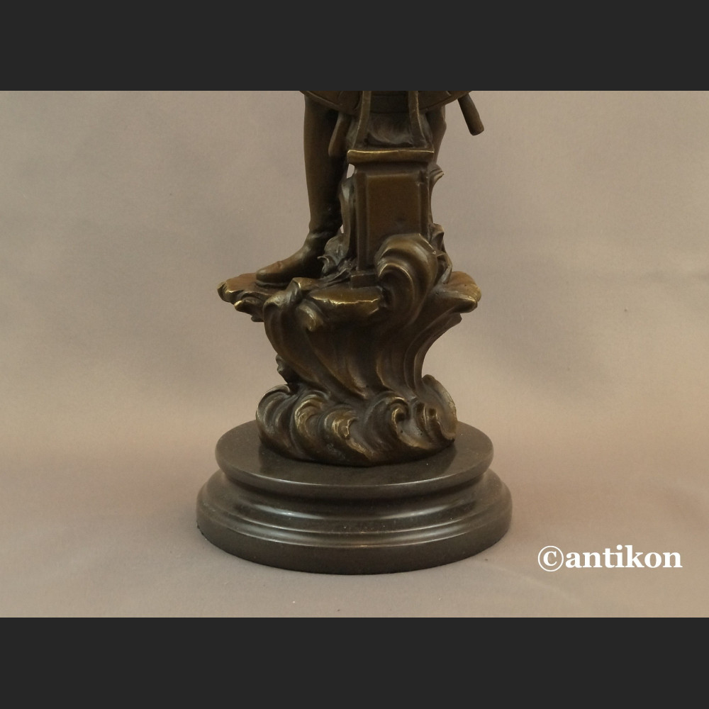 Rybak sternik rzeźba z brązu duży okaz Rybak sternik rzeźba z brązu duży okaz