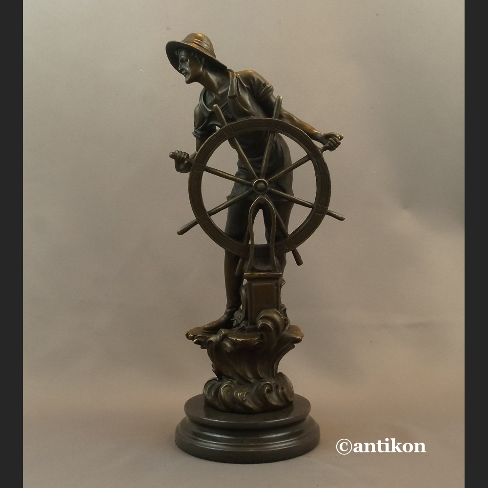 Rybak sternik rzeźba z brązu duży okaz Rybak sternik rzeźba z brązu duży okaz