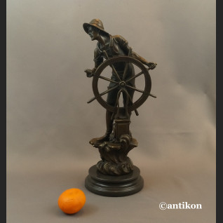 Rybak sternik rzeźba z brązu duży okaz Rybak sternik rzeźba z brązu duży okaz