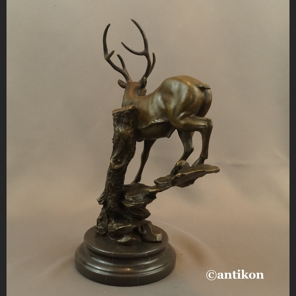 Prezent dla myśliwego rzeźba duża jeleń 