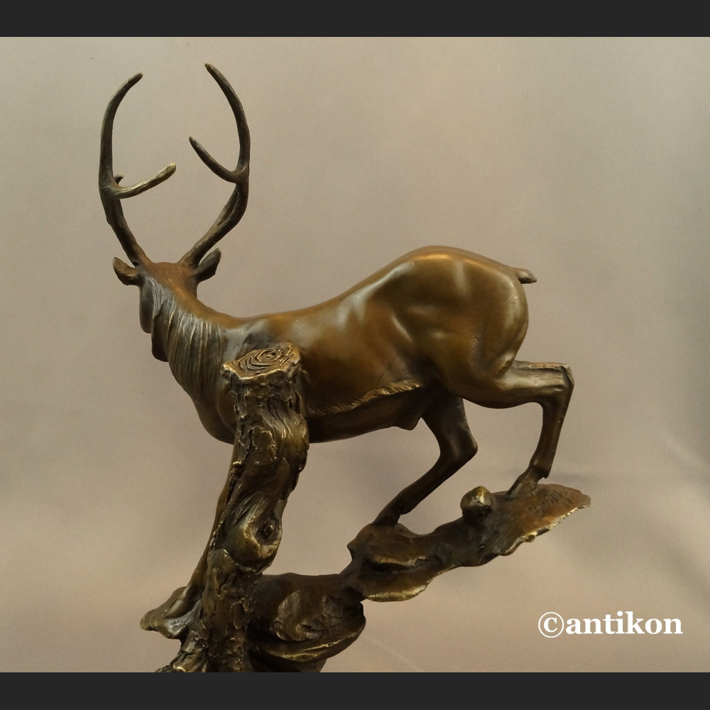 Prezent dla myśliwego rzeźba duża jeleń 