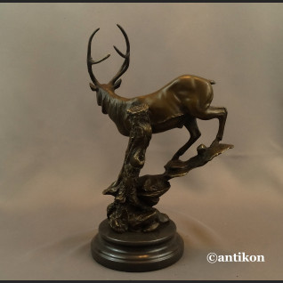 Prezent dla myśliwego rzeźba duża jeleń 