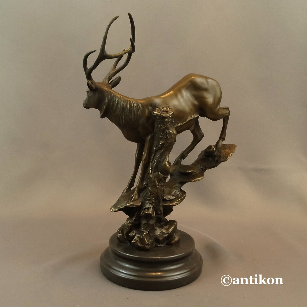 Prezent dla myśliwego rzeźba duża jeleń 