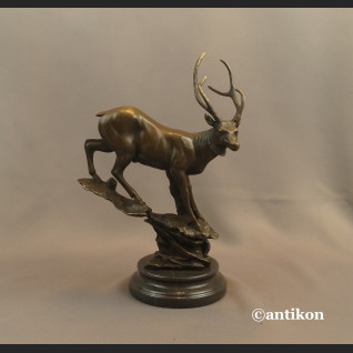 Prezent dla myśliwego rzeźba duża jeleń 