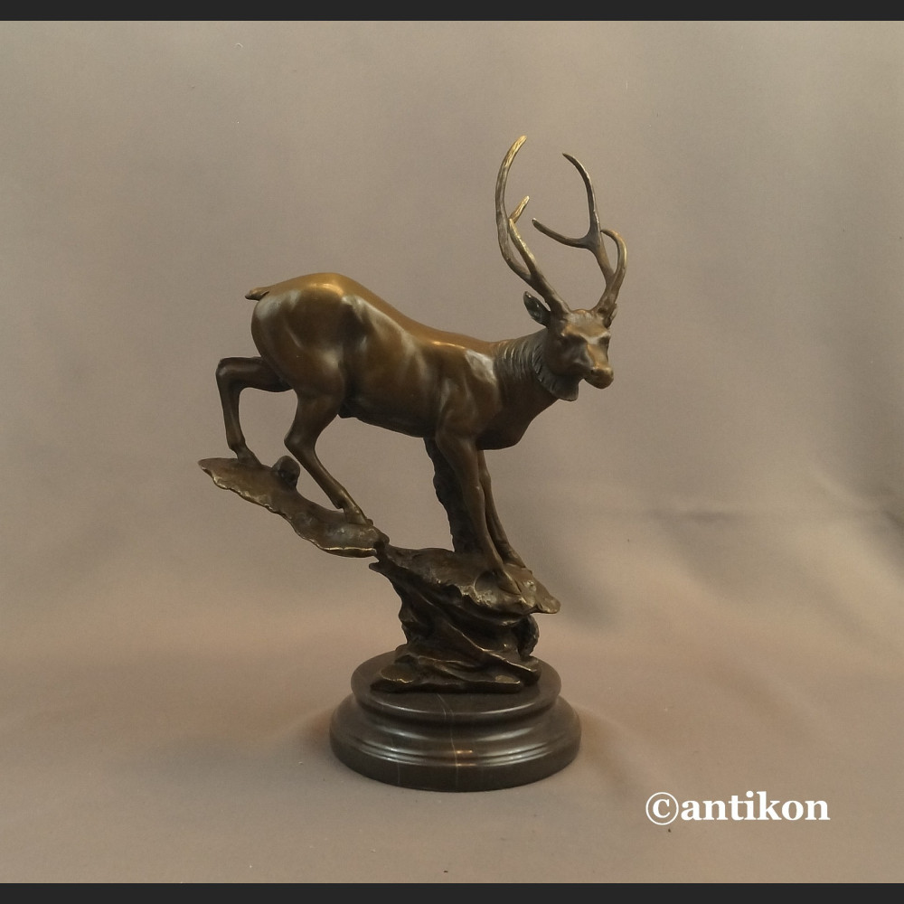 Prezent dla myśliwego rzeźba duża jeleń 