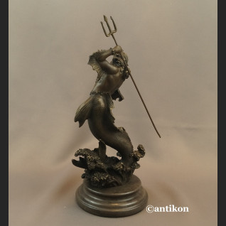 Neptun z trójzębem rzeźba z brązu Posejdon 