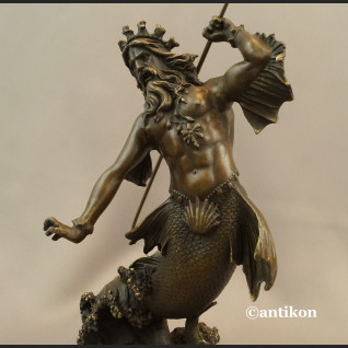 Neptun z trójzębem rzeźba z brązu Posejdon 