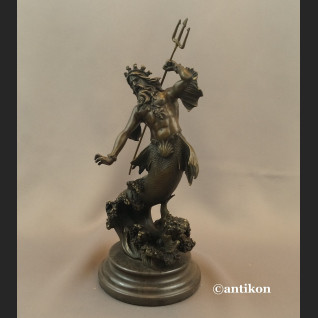 Neptun z trójzębem rzeźba z brązu Posejdon 