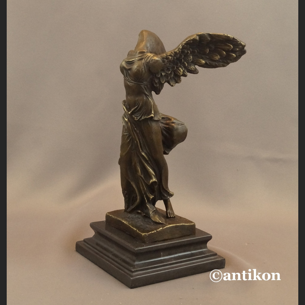 Nike rzeźba z brązu na prezent 