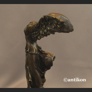 Nike rzeźba z brązu na prezent 