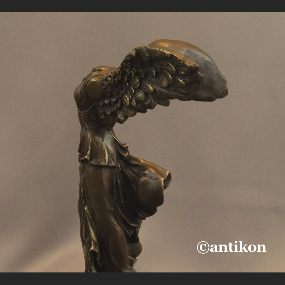 Nike rzeźba z brązu na prezent 