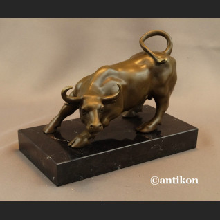 Byk z brązu duża rzeźba z Wall Street