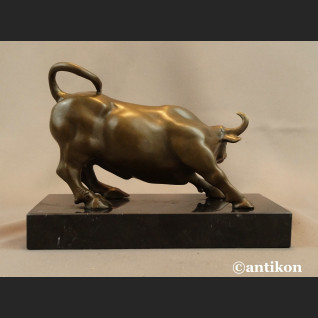 Byk z brązu duża rzeźba z Wall Street