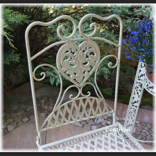 Meble ogrodowe metalowe na balkon taras 