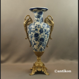 Wazon z wzorem cebulowym z porcelany 