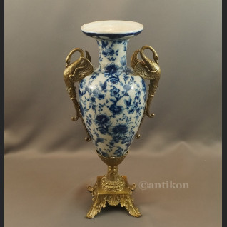 Wazon z wzorem cebulowym z porcelany 