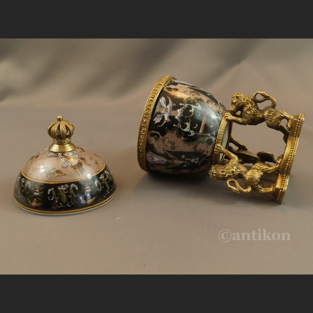 Carskie jajo z lwami a la Faberge szkatuła 