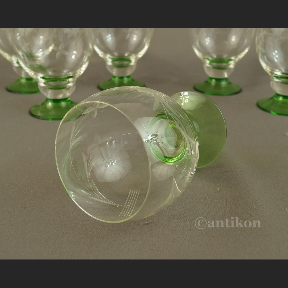 Kieliszki zielone do brandy lub nalewki 