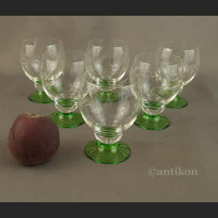 Kieliszki zielone do brandy lub nalewki 