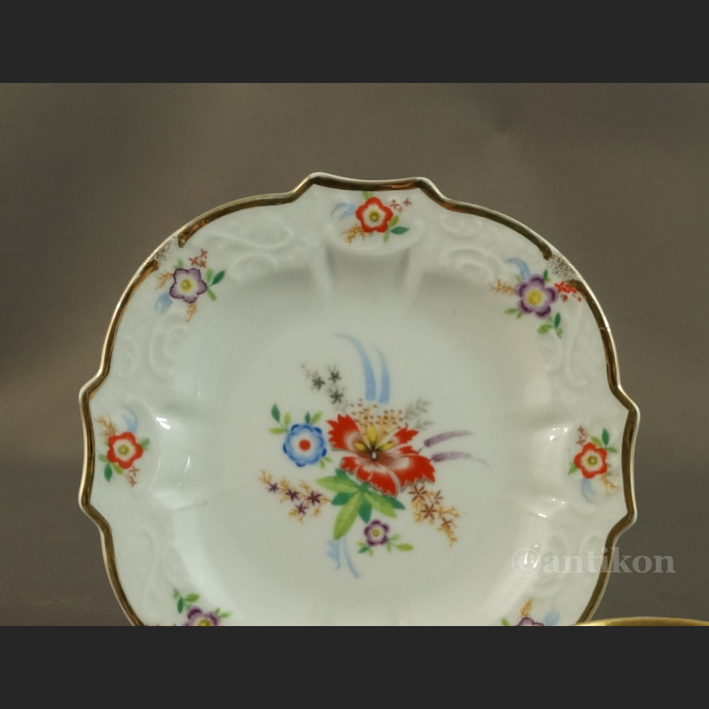 Stara filiżanka porcelanowa bawarska porcelana z 1932r Stara filiżanka porcelanowa bawarska porcelana z 1932r