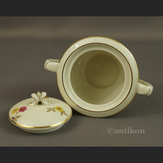 Śliczna kwiatowa cukierniczka z Bawarii Śliczna kwiatowa cukierniczka z Bawarii