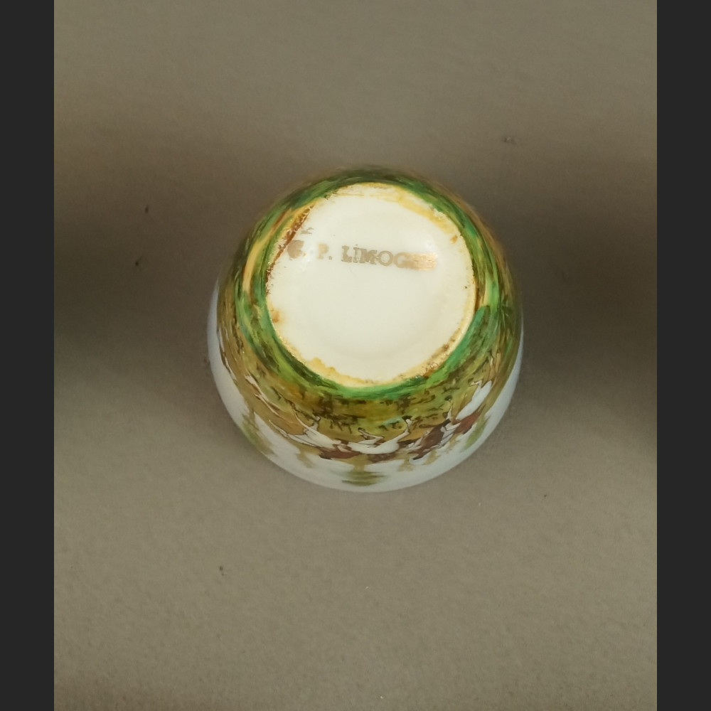 Myśliwska karafka z porcelany Francja antyki  Myśliwska karafka z porcelany Francja antyki