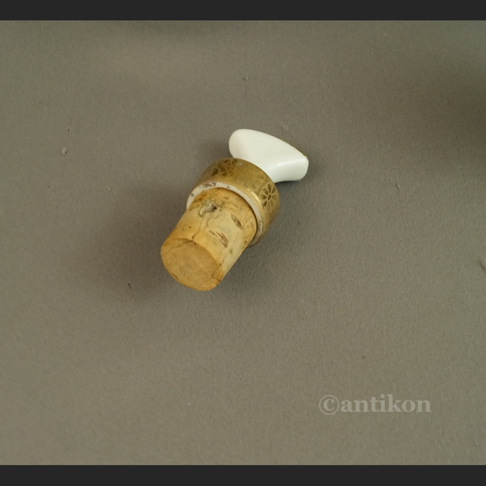 Myśliwska karafka z porcelany Francja antyki  Myśliwska karafka z porcelany Francja antyki