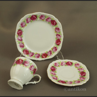 Trio porcelanowe z różami Bawaria Trio porcelanowe z różami Bawaria
