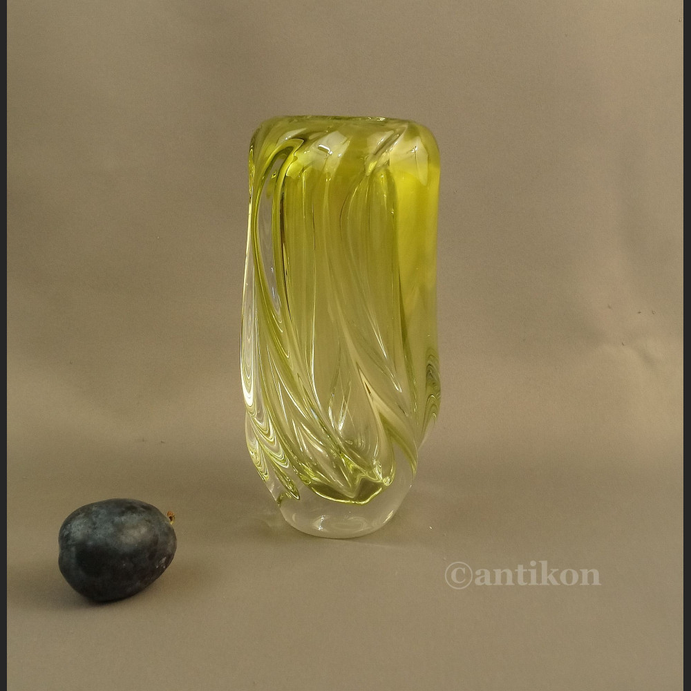 Wazon zielony szkło sodowe Murano Wazon zielony szkło sodowe Murano