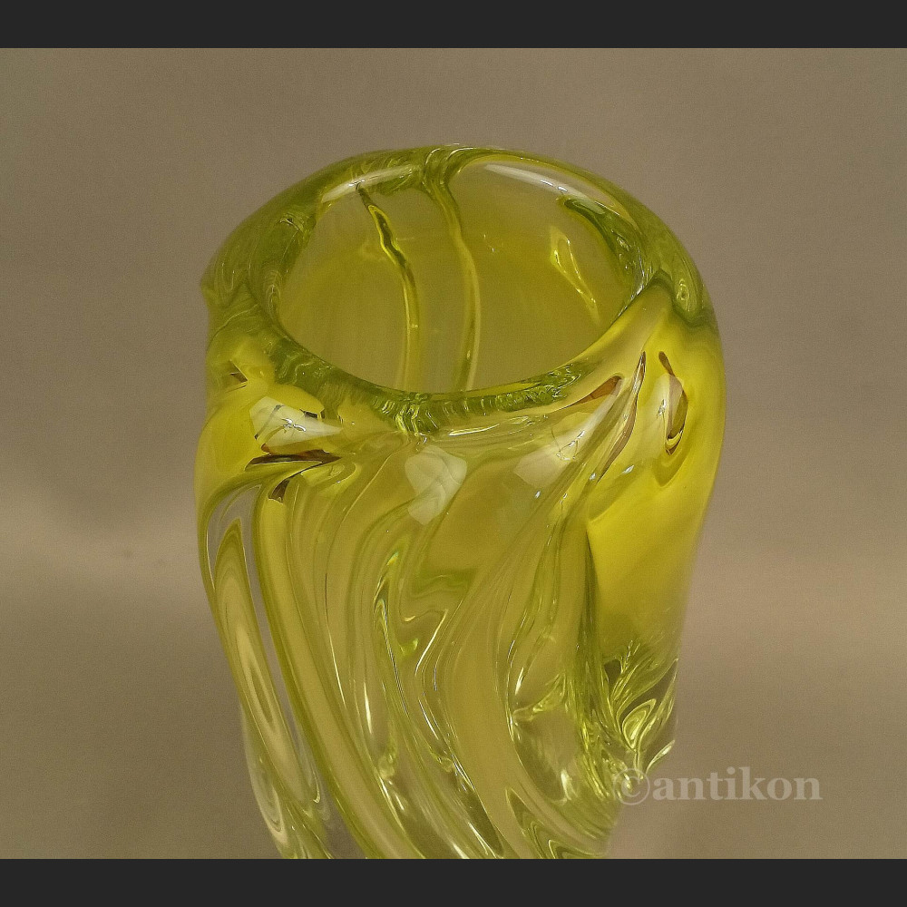 Wazon zielony szkło sodowe Murano Wazon zielony szkło sodowe Murano