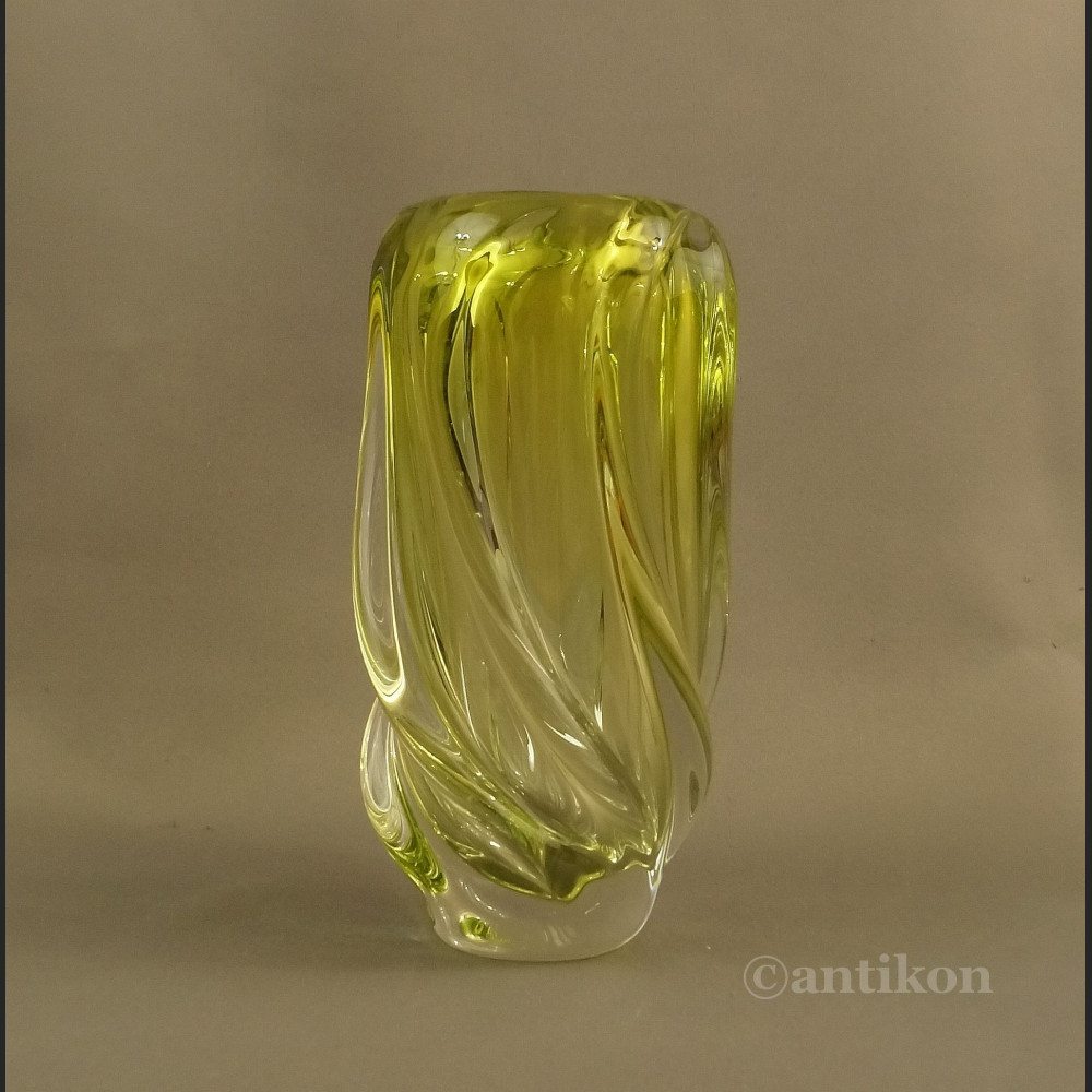 Wazon zielony szkło sodowe Murano Wazon zielony szkło sodowe Murano