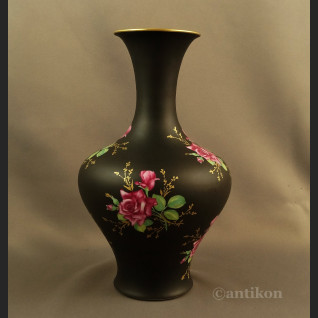 Czarny wazon z różami Rosenthal Czarny wazon z różami Rosenthal