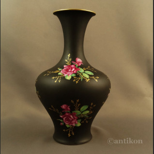 Czarny wazon z różami Rosenthal Czarny wazon z różami Rosenthal
