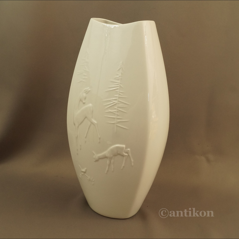 Wazon myśliwski biały z sarnami wys. 37 cm Wazon myśliwski biały z sarnami wys. 37 cm