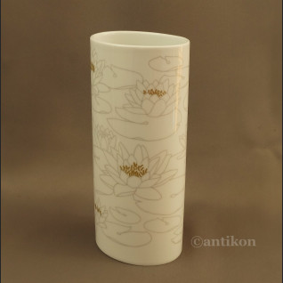 Biały wazon Rosenthal z liliami wodnymi Biały wazon Rosenthal z liliami wodnymi