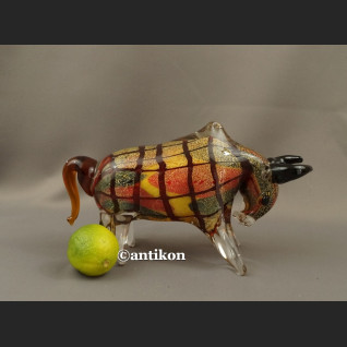 Szklany byk symbol hossy Szklany byk symbol hossy