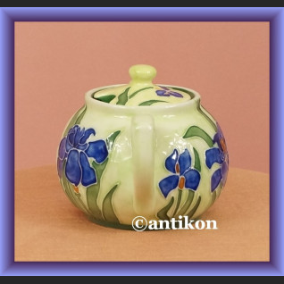 Porcelanowa cukierniczka irysy Porcelanowa cukierniczka irysy