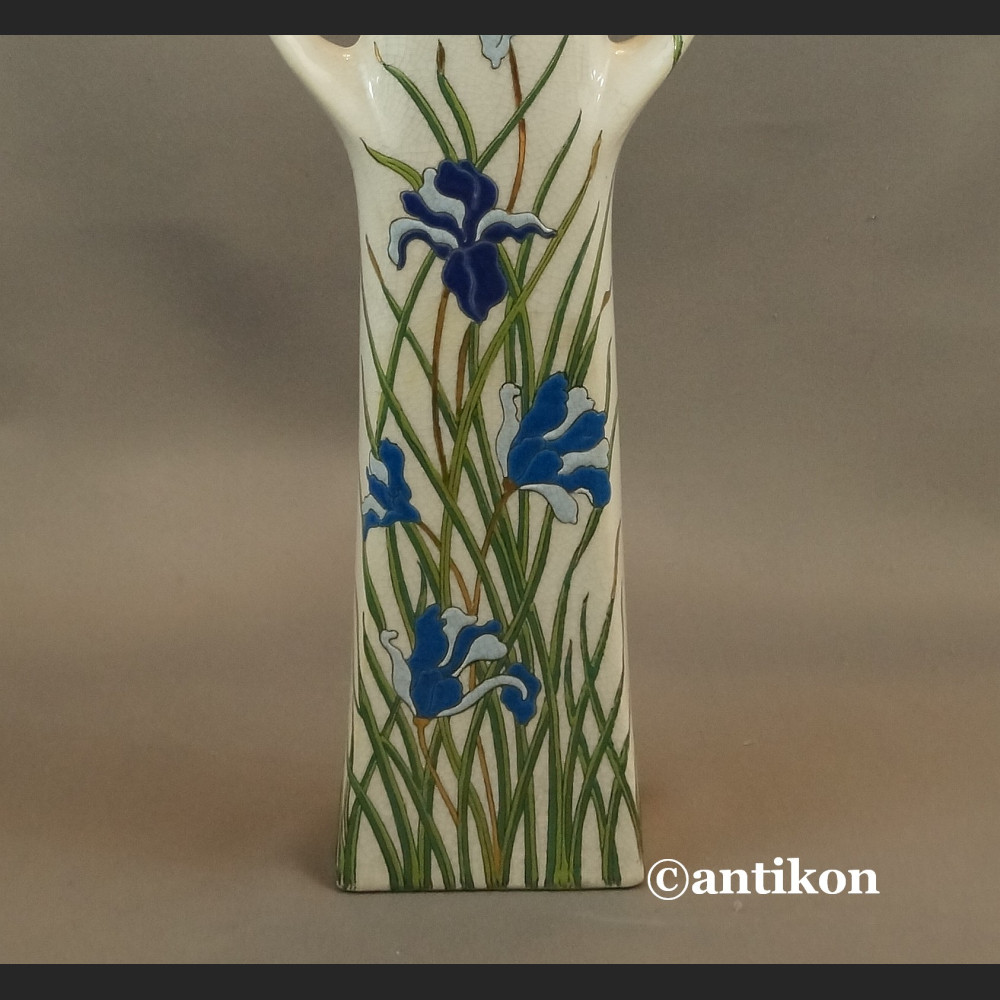 Ręcznie malowany wazon z irysami piękny  Ręcznie malowany wazon z irysami piękny