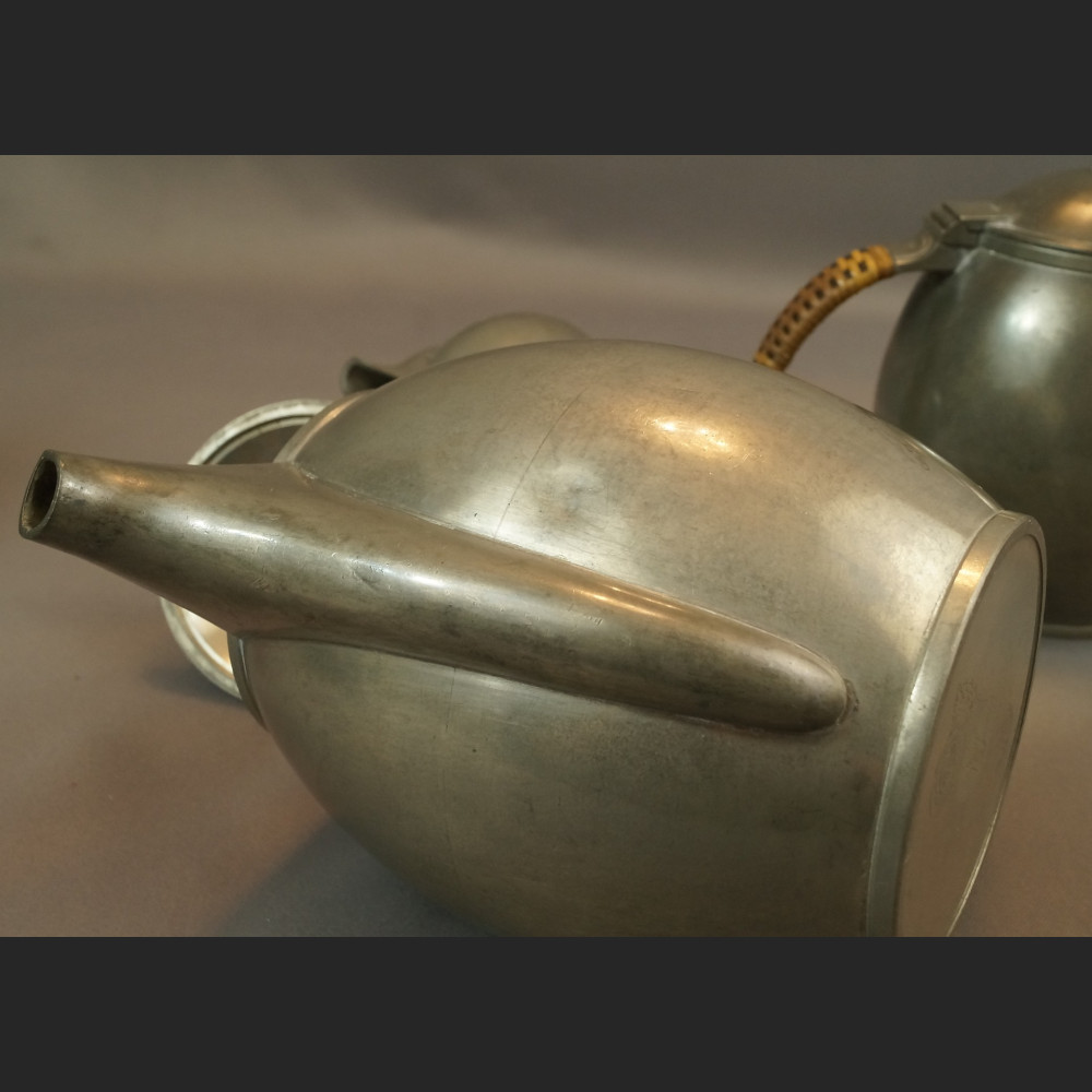 Stary serwis Bauhaus z cyny antyki  Stary serwis Bauhaus z cyny antyki