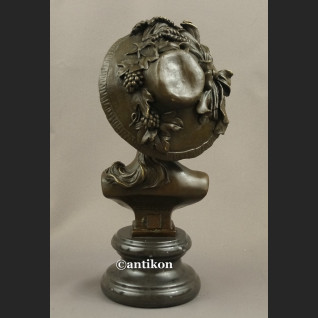 Popiersia kobiet rzeźba wg Carrier Francja Popiersia kobiet rzeźba wg Carrier Francja