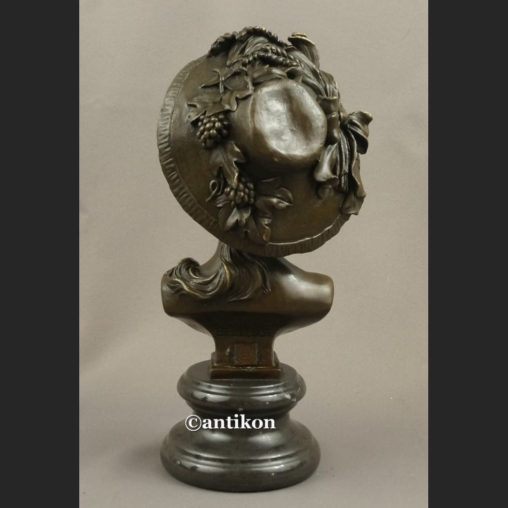 Popiersia kobiet rzeźba wg Carrier Francja Popiersia kobiet rzeźba wg Carrier Francja